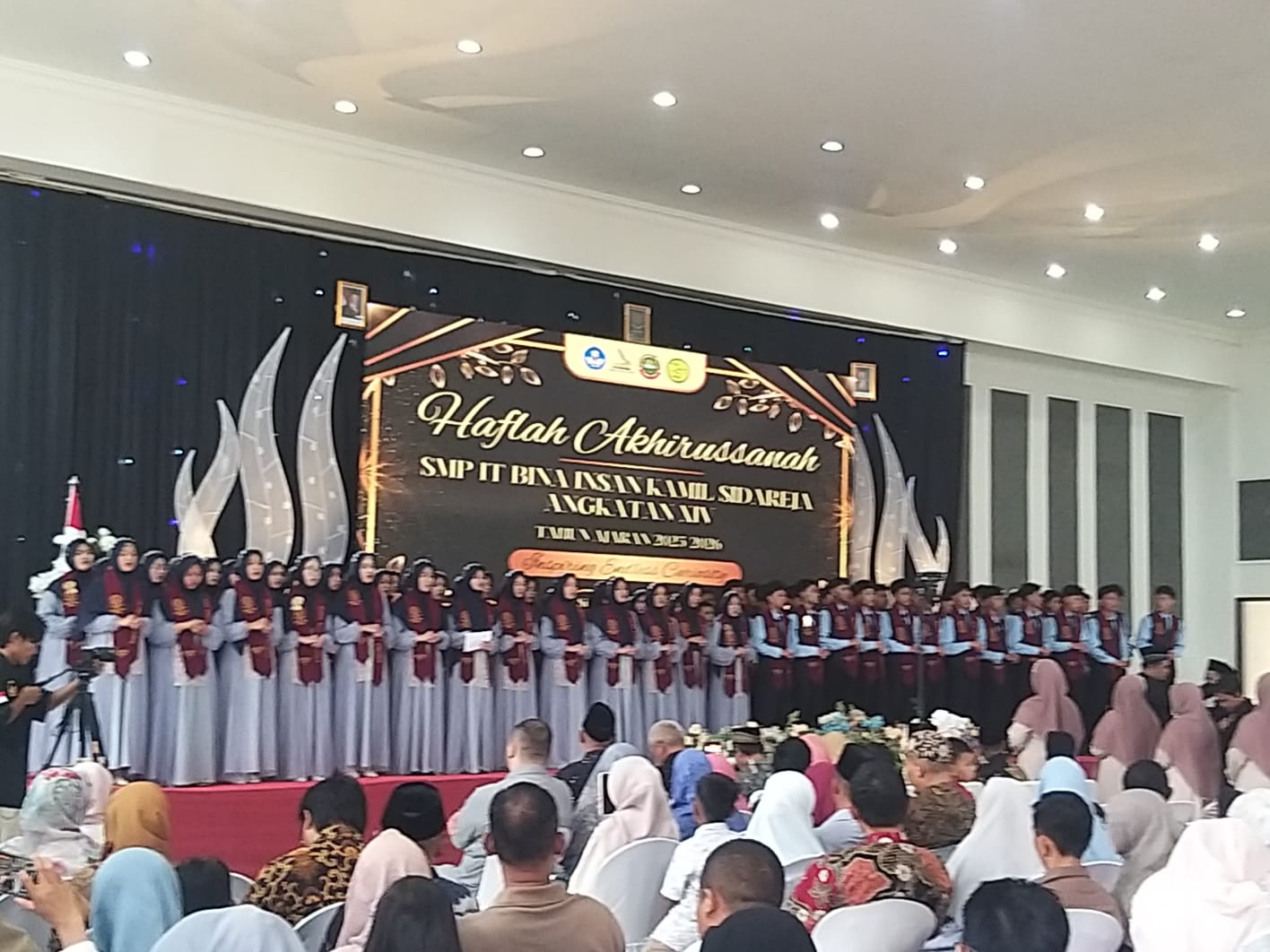 ​Hadiri Pelepasan Siswa SMP IT Sidareja, Wali Murid Puji Komitmen Sekolah Cetak Generasi Berkarakter