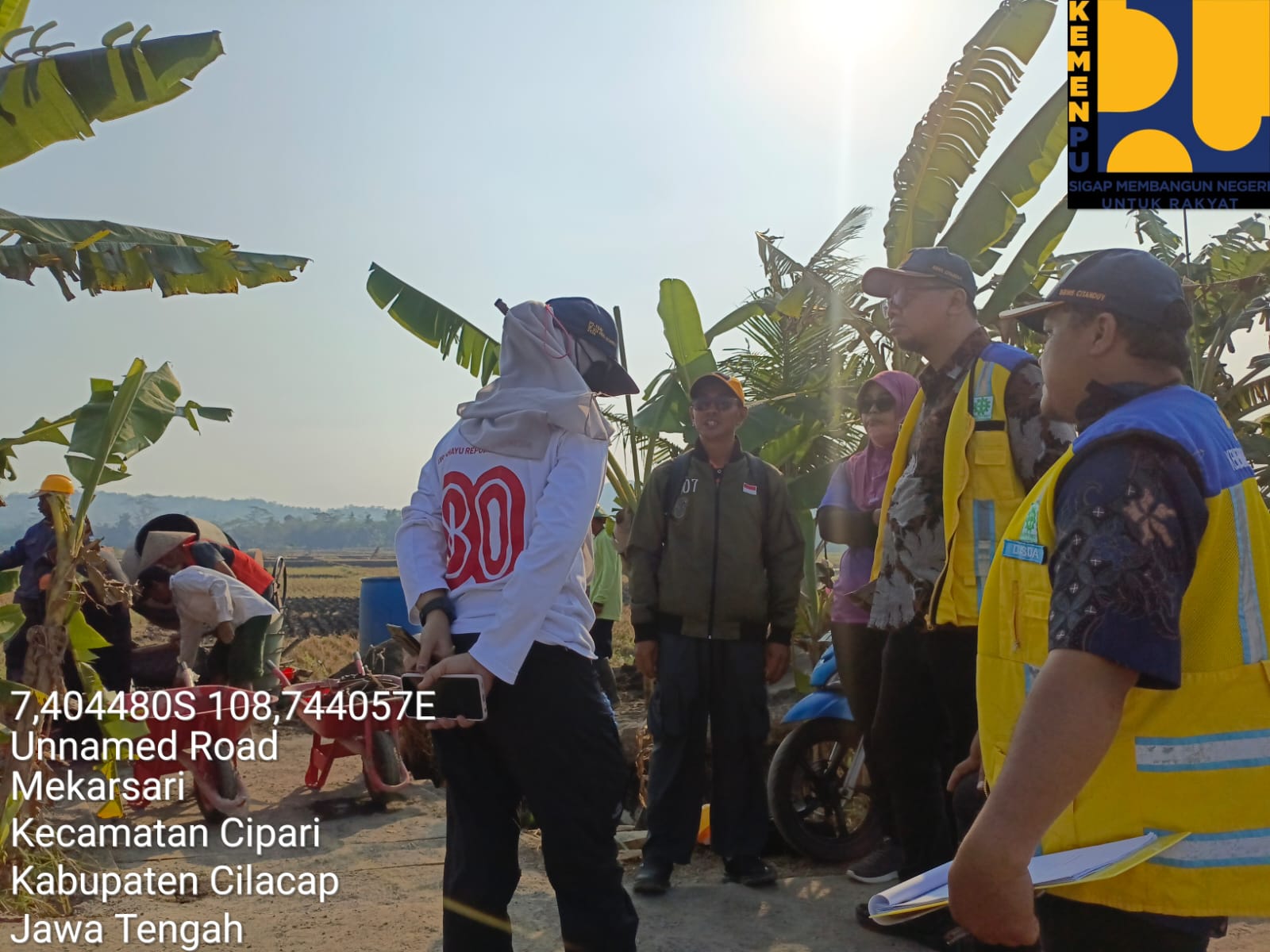 Pekerjaan P3-TGAI Desa Mekarsari Berjalan Baik dan Sesuai Progres, Pemdes serta Petani Apresiasi Anggota DPR RI Novita Wijayati